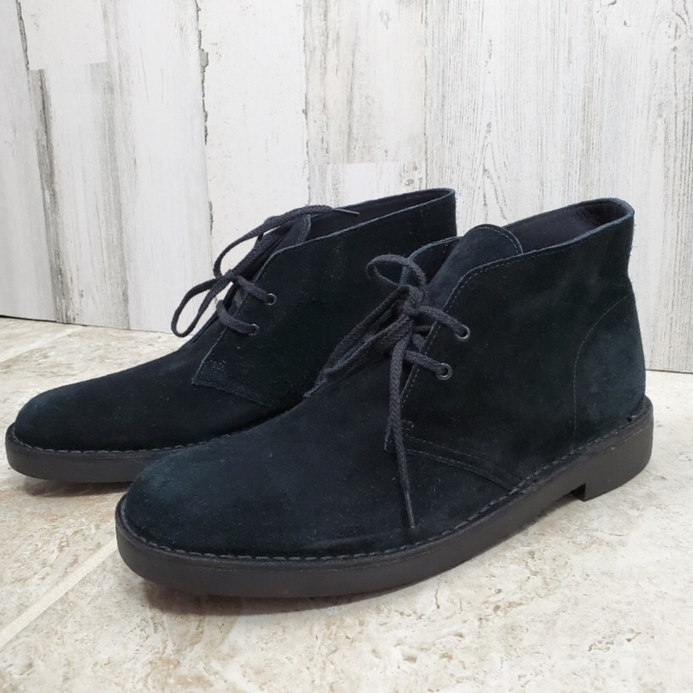 Clark’s Black Suede Desert Boot!